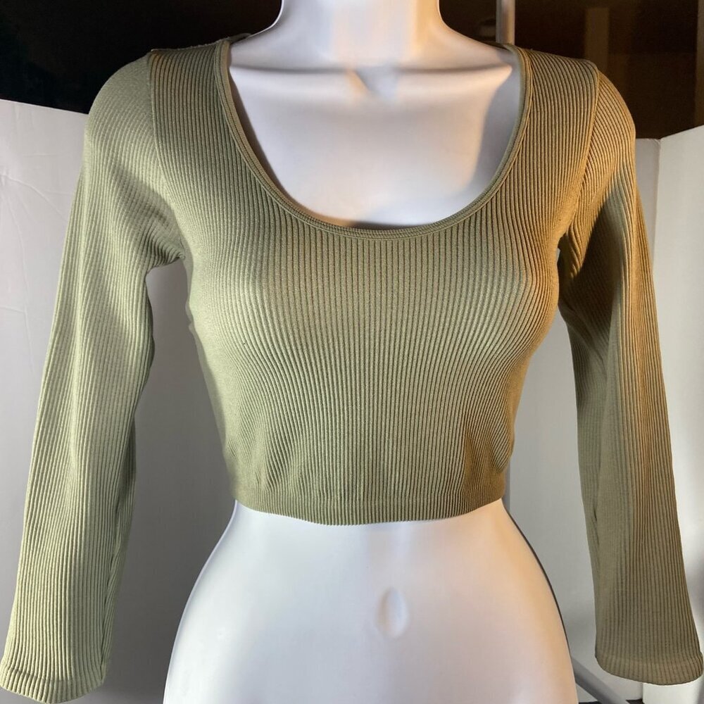 ZARA Ribbed Long Sleeve Crop Top – Olive Green – Size XS
